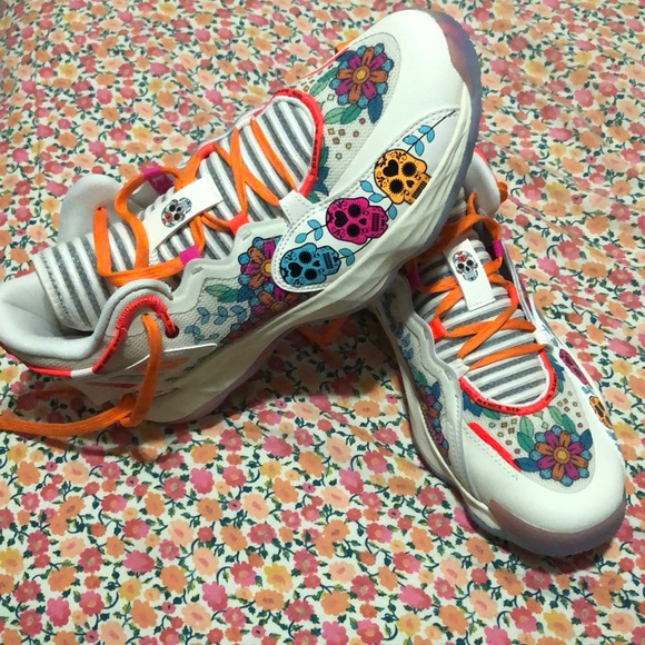 Adidas ‘Day of the Dead’ Basketball Shoes - Picture 1 of 4